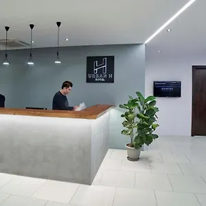 3* Hotel Urban H